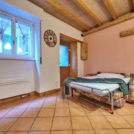 Casa “la Contrada” Βαρένα