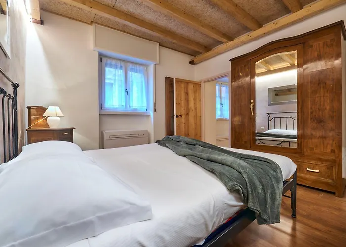 Casa “la Contrada” Holiday home Varenna